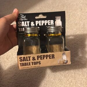 Salt & pepper table tops